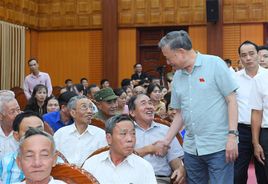 Nhiều câu hỏi của cử tri huyện Văn Lâm, tỉnh Hưng Yên được Đại tướng Tô Lâm giải đáp cụ thể