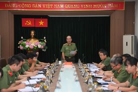Đề xuất các giải pháp thực hiện tốt nhiệm vụ xây dựng Đảng, xây dựng lực lượng CAND thời gian tới