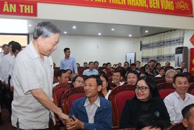 Bộ trưởng Tô Lâm tiếp xúc cử tri huyện Ân Thi, tỉnh Hưng Yên