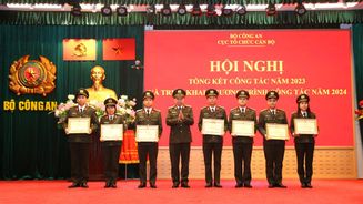 Bộ trưởng Tô Lâm dự Hội nghị triển khai công tác năm 2024 của Cục Tổ chức cán bộ