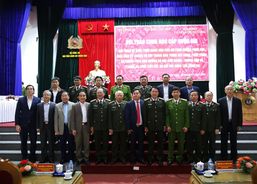 Giải quyết tốt mối quan hệ giữa thực hành dân chủ và tăng cường pháp chế, bảo đảm kỷ cương xã hội