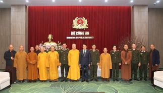 Trung ương Giáo hội Phật giáo Việt Nam và Hội thánh Tin lành Việt Nam (miền Bắc) chúc mừng lực lượng Công an nhân dịp năm mới