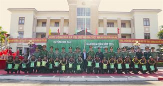 Thượng tướng Nguyễn Duy Ngọc dự Lễ giao nhận quân tại Gia Lai