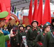 Thứ trưởng Trần Quốc Tỏ dự Lễ giao, nhận quân năm 2024 tại quận Hoàng Mai, TP Hà Nội