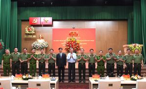Hội nghị bàn giao công tác đối với đồng chí Thượng tướng Nguyễn Duy Ngọc, Chánh Văn phòng Trung ương Đảng