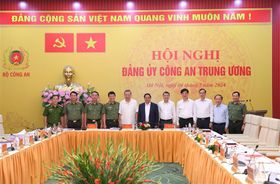 Tiếp tục là một trong số cấp ủy “gương mẫu, đi đầu” tiêu biểu, toàn diện trong hệ thống chính trị