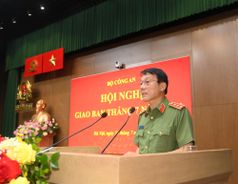 Giữ vững an ninh quốc gia, tiếp tục tạo chuyển biến về trật tự an toàn xã hội, không để xảy ra bị động, bất ngờ