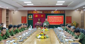 Thứ trưởng Trần Quốc Tỏ thăm và làm việc với Trường Cao đẳng Cảnh sát nhân dân II