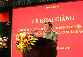 Khai giảng Lớp bồi dưỡng một số nội dung có liên quan đến công tác tham mưu CAND năm 2024