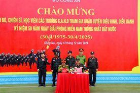 Tiếp nhận lực lượng tham gia huấn luyện diễu binh, diễu hành kỷ niệm 50 năm Ngày Giải phóng miền Nam