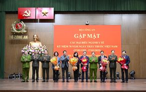 Bộ Công an gặp mặt đại biểu ngành Y tế nhân Ngày Thầy thuốc Việt Nam