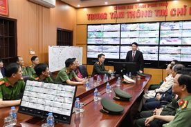 CHỦ TỊCH NƯỚC LƯƠNG CƯỜNG THĂM, ĐỘNG VIÊN CÁN BỘ, CHIẾN SĨ LỰC LƯỢNG CÔNG AN LÀM NHIỆM VỤ TẠI ĐỀN HÙNG