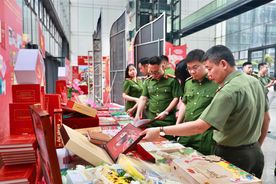 Khai mạc Ngày Sách và Văn hoá đọc Việt Nam trong CAND năm 2025