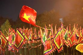1.000 diễn viên Đoàn Nghệ thuật trống hội Học viện CSND tổng duyệt tiết mục biểu diễn tại Lễ Kỷ niệm 50 năm giải phóng miền Nam, thống nhất đất nước