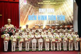 Học viện Cảnh sát nhân dân tuyên dương điển hình tiên tiến Phong trào thi đua "Vì an ninh Tổ quốc"