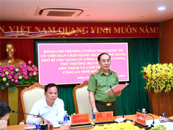 Thứ trưởng Trần Quốc Tỏ  làm việc tại Trường Cao đẳng An ninh nhân dân I (điểm đào tạo phía Nam) và Công an tỉnh Đồng Nai