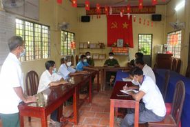 Đồng bào dân tộc Khmer chung sức cùng lực lượng Công an xã giữ gìn an ninh, trật tự