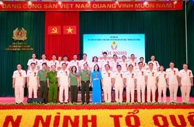 Cục Cảnh sát quản lý trại giam, cơ sở giáo dục bắt buộc, trường giáo dưỡng biểu dương, tôn vinh các tập thể, cá nhân điển hình tiên tiến trong phong trào thi đua Vì an ninh Tổ quốc