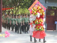 Cục Công tác chính trị Bộ Công an dâng hoa, dâng hương tưởng nhớ Chủ tịch Hồ Chí Minh