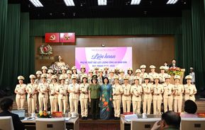 Biểu dương 20 tập thể, 80 cá nhân xuất sắc trong Phong trào thi đua của Phụ nữ Công an nhân dân