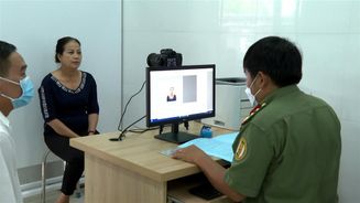 Công an tỉnh Long An tạo mọi điều kiện cấp hộ chiếu mẫu mới cho người dân