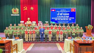Trường Cao đẳng An ninh nhân dân I bế giảng khóa đào tạo Trung cấp chính quy cho cán bộ Bộ Nội vụ Vương quốc Campuchia