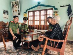Phong trào “Đền ơn, đáp nghĩa” lan tỏa sâu rộng trong toàn lực lượng Công an Phú Yên