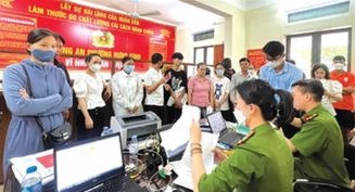 Nhiều địa phương tổ chức cấp Căn cước công dân xuyên suốt kỳ nghỉ lễ 2/9