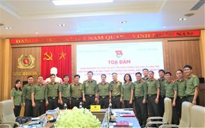 Duy trì hoạt động của Câu lạc bộ Lý luận trẻ góp phần bảo vệ nền tảng tư tưởng của Đảng, đấu tranh phản bác các quan điểm sai trái, thù địch trên không gian mạng