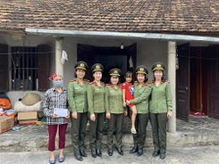 Hội Phụ nữ Công an tỉnh Hải Dương đồng hành cùng chương trình “Mẹ đỡ đầu” cho trẻ mồ côi