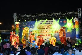 Mang niềm vui Trung thu đến với các em thiếu nhi