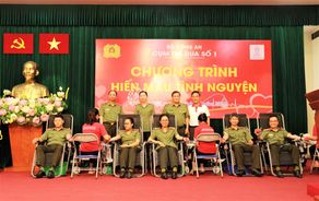 Cán bộ, chiến sỹ Cụm thi đua số 1- Bộ Công an tích cực hiến máu tình nguyện