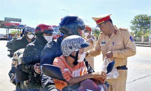 Công an Đắk Nông đồng hành cùng người dân sau kỳ nghỉ Tết