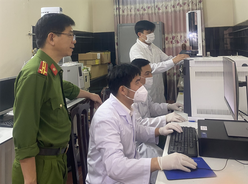 Thầm lặng những bác sĩ pháp y mang sắc phục Công an