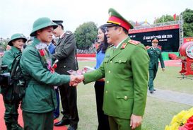Lãnh đạo Bộ Công an dự Lễ giao, nhận quân tại Lào Cai