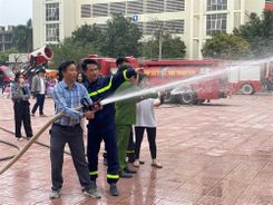 Thanh Hóa: 1.200 cán bộ, giảng viên và sinh viên tham gia hoạt động tuyên truyền, trải nghiệm về chữa cháy và cứu nạn, cứu hộ