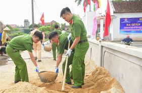 Tuổi trẻ Công an Ninh Bình hưởng ứng Chiến dịch Thanh niên tình nguyện hè năm 2024
