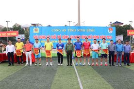Công an tỉnh Ninh Bình khai mạc Giải bóng đá tuổi trẻ mở rộng năm 2024