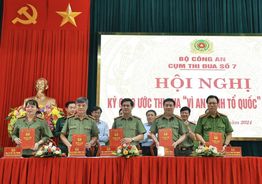Cụm thi đua số 7 ký giao ước thi đua “Vì an ninh Tổ quốc” năm 2024