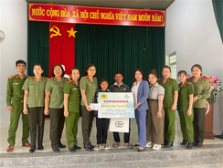 "Mẹ đỡ đầu” - Chương trình lan tỏa yêu thương