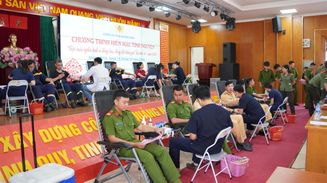 Hơn 250 cán bộ, chiến sĩ Công an tỉnh Quảng Ninh hiến máu tình nguyện đợt 2, năm 2024