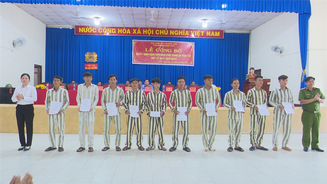 Tiền Giang: Công bố Quyết định giảm thời hạn chấp hành án phạt tù đợt lễ 30/4 năm 2024