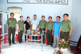 Cụm thi đua số 11 bàn giao nhà “Nghĩa tình đồng đội” tại tỉnh Sóc Trăng