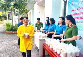 Lan tỏa giá trị nhân văn từ mô hình "Nồi cháo nhân ái"