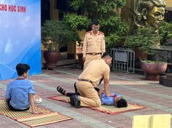 Tuyên truyền phòng, chống đuối nước cho học sinh trong dịp hè