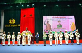 Quảng Nam: Tuyên dương 12 gương thanh niên tiêu biểu làm theo lời Bác