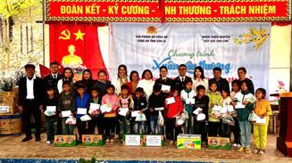 Trao yêu thương đến với vùng cao Tây Bắc
