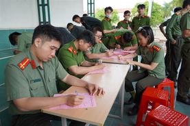 Tháng Thanh niên: Tuổi trẻ Công an Kon Tum tham gia hiến máu tình nguyện