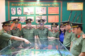 Tuổi trẻ Công an thành phố Cần Thơ xung kích thực hiện các hoạt động Tháng Thanh niên