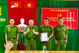 Bình Định: Khen thưởng lực lượng truy bắt đối tượng cướp giật tài sản